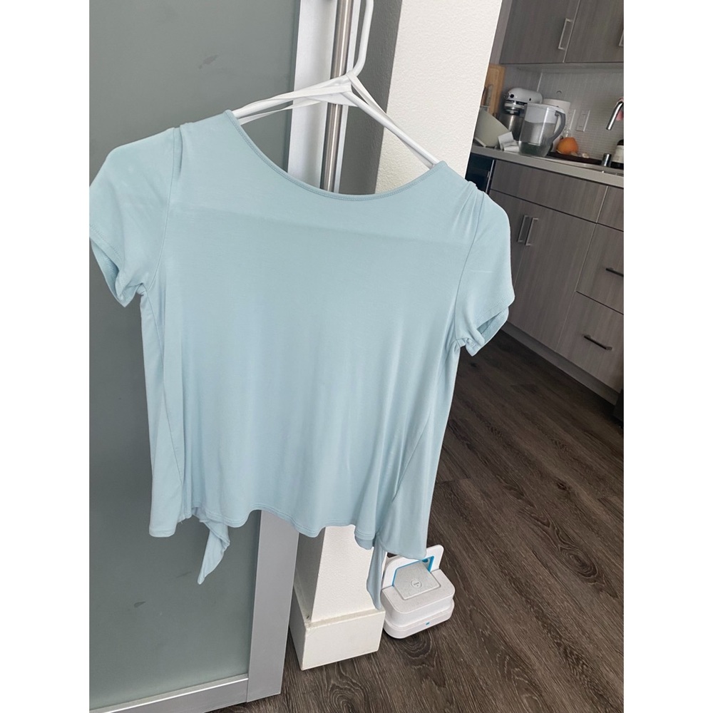 Aritzia Babaton AMALIA T-SHIRT, color sea spray